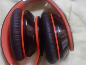 Mpow brand wireless headphone’ only 1 month used 
best sound ‘ best quality