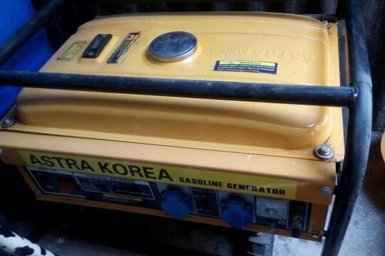 Astra 2000watt benzene generator