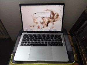 Macbook pro 2011 laptop