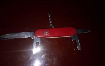 Original swiss army pocket knife