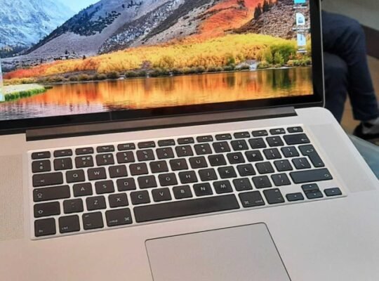 Apple Macbook pro core i5