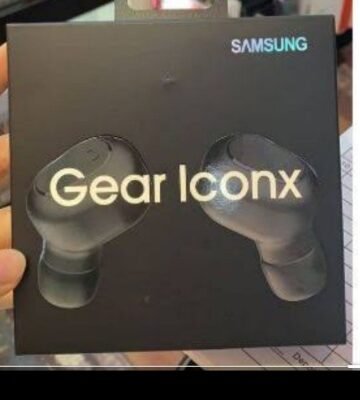 🎊🎊Samsung gear iconx + powe bank