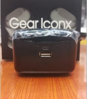 🎊🎊Samsung gear iconx + powe bank