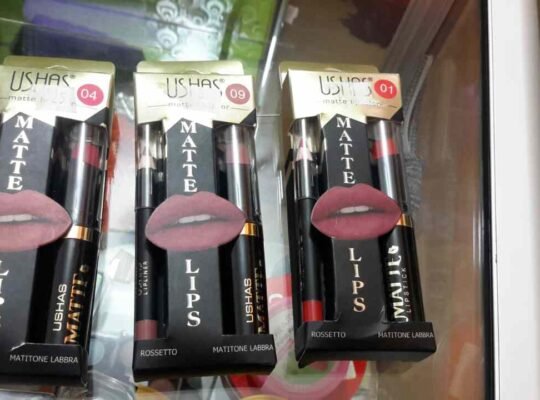 USHAS MATTE LIPSTICK