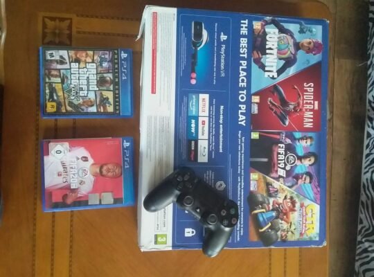 PlayStation 4 slim 
አዲስ ነው ። ከ 1 ጆይስቲክ ጋር orginal ነው 
ከ ሀለት ጌሞች ጋር 15,000 ብር