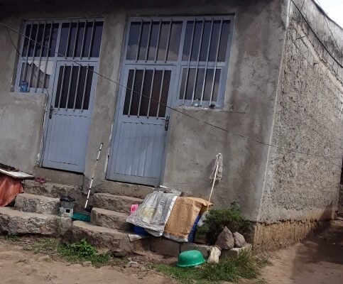 የሚሸጥ  ቤት