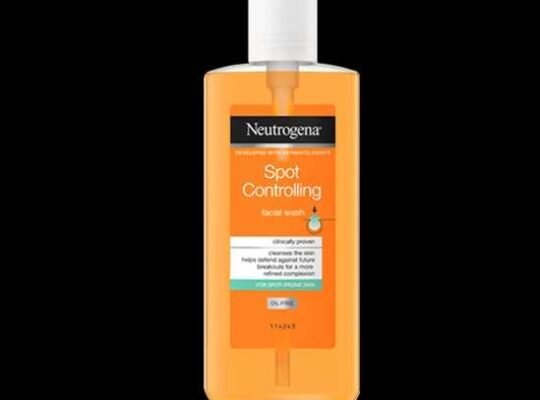 Neutrogena spot controlling facial wash