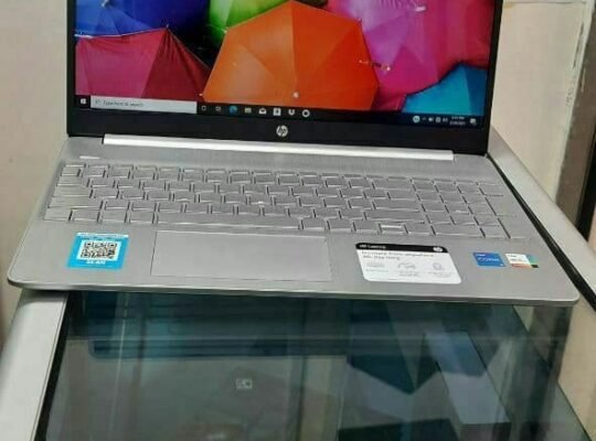 🥢Processor: 11th Gen Intel Core i3-1135G7 (up to